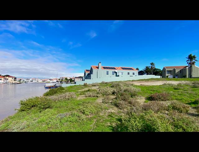 1,069M² VACANT LAND FOR SALE IN PORT OWEN